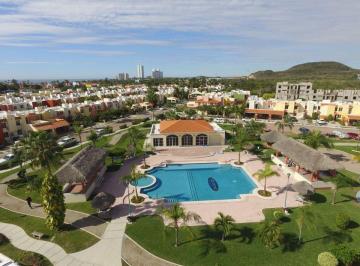 Casa de 3 habitaciones, Mazatlán · Casa 3 Rec 1 en Planta Baja Amplio Patio Coto Priv Alberca a Unos Pasos de Playa Cerritos Mazatlan