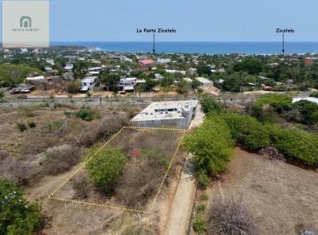 Terreno / Lote · 810m² · Terreno en Calle La Parota - Puerto Escondido