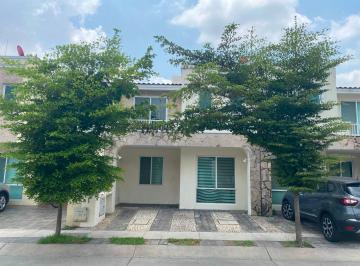 Fachada · Casa Dentro de Coto con Excelente Ubicación Seguridad 24/7