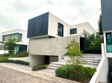 Casa de 4 habitaciones, Zapopan · Residencia de Lujo Lista Para Habitar en Renta en Fraccionamiento Lo Sueños