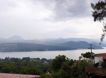 881f48d9280b9c5b0b9c44129f45a9244686ed80c0e1d68b312d3c6ba2a2984a · Casa en Renta con Vista Franca Al Lago, Valle de Bravo