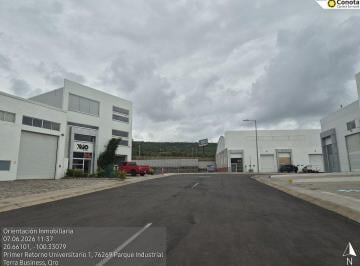 dcccd6838daff78358b915c63a4cb981f0fd6572e31c768430862487cc318381 · Bodega de Dos Niveles en Terra, Querétaro