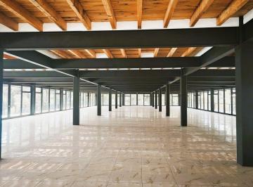 ac72ec2dd39026bc8bc7a981dcd9aadf73a69b5b95b1bfa5dceafd34dee4789c · Nave Comercial en Renta en Valle de Bravo