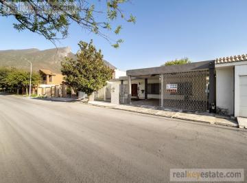 Casa · 429m² · 3 Recámaras · 2 Estacionamientos · Casa en Venta en Contry, Monterrey, Nuevo León.