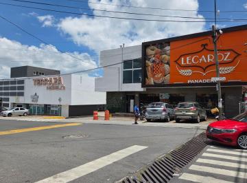 Local comercial , Querétaro · Local Comercial Operando en Av Peñuelas en Venta Solo Para Inversionistas
