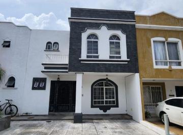 Casa en condominio de 3 habitaciones, Zapopan · Casa en Renta Dentro de Coto de Solo 10 Casas en El Colli Urbano
