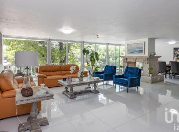 Casa · 717m² · 4 Recámaras · 3 Estacionamientos · Residencia en Venta Club de Golf Mexico Tlalpan
