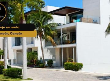 Casa · 349m² · 4 Recámaras · Casa en Venta con Alberca Privada, Puerto Cancún, Cancún
