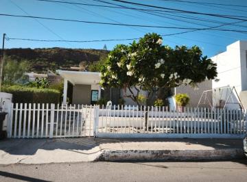Casa de 4 habitaciones, Guaymas · Casa Amplia y Funcional, Ubicada Frente Al Mar