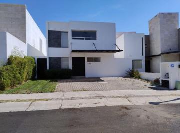 Casa en condominio de 3 habitaciones, Querétaro · Misión de San Jerónimo $27 000