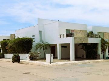 Casa · 3 Recámaras · 3 Estacionamientos · Casa en Fraccionamiento El Encanto