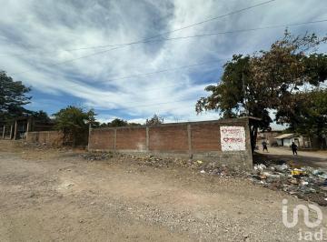Terreno / Lote · 228m² · 3 Recámaras · Venta de Terreno Grande con Pie de Casa Moderna en Culiacan