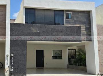 Casa · 157m² · 3 Recámaras · 2 Estacionamientos · Casa en Renta en Apodaca