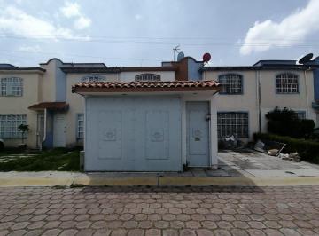 Casa en condominio · 88m² · 3 Recámaras · 1 Estacionamiento · Casa en Venta en Sauces V, Toluca, Estado de México.