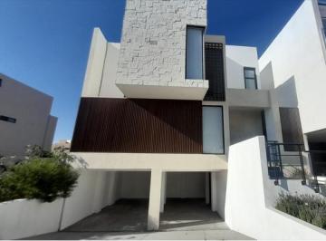 Casa en condominio · 256m² · 3 Recámaras · 4 Estacionamientos · Casa en Venta Hacienda Carlota - (4)