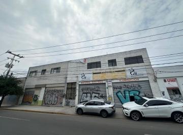 Edificio , Querétaro · Edificio en Venta con 2 Bodegas y 4 Departamentos en Ave Universidad