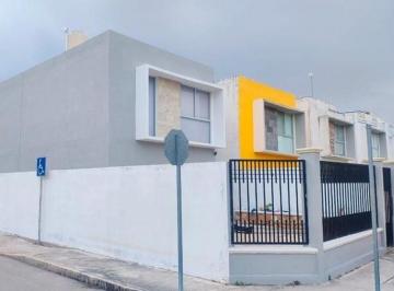 Casa · 2 Recámaras · 2 Estacionamientos · Casa en Las Palmas Yucatán