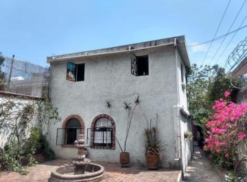 Casa de 3 habitaciones, Xochimilco · Casa en Esquina con Amplio Terreno y Salón de Usos Múltiples en Xochimilco