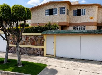 Casa de 5 habitaciones, Naucalpan de Juárez · Venta de Casa en La Colonia Ciudad Satelite en Naucalpan de Juarez en El Estado de Mexico