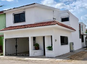 Casa de 3 habitaciones, Villahermosa · Casa en Venta – Fracc. Las Lagunas, Cd. Industrial