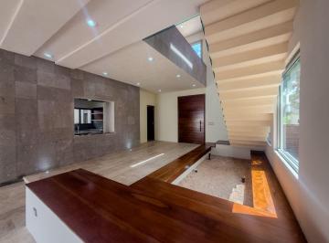 Casa en condominio de 5 habitaciones, Mérida · Casa de 494 m² con 5 Recámaras en Venta en Parque Central