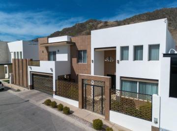 Casa de 6 habitaciones, Hermosillo · La Rioja Norte Hermosa Residencia en Venta de 6 Recamaras Al Norte de Hermosillo, Sonora.