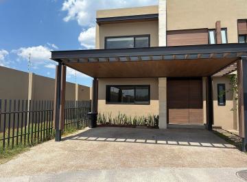 c1f4b56a2327b9d0f3607946e7a899c40144e175a610e221bdcfee03bd979e6e · Casa Renta Villa Carriedo con Jardín Excedente