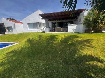 Casa en condominio de 4 habitaciones, Xochitepec · Casa Amueblada en Condominio de 4 Recámaras en Venta en Colinas de Santa Fe, Al Sur de Cuernavaca