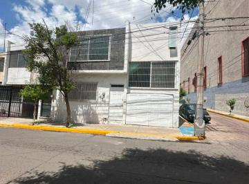 Casa de 4 habitaciones, Aguascalientes · Casa en Venta en Calle Colón Centro de Aguascalientes
