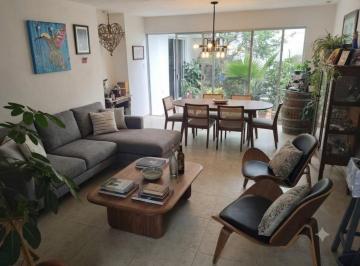 Casa de 5 habitaciones, San Luis Potosí · Casa Moderna con Jardín Privado y Estudio | Lista Para Habitar