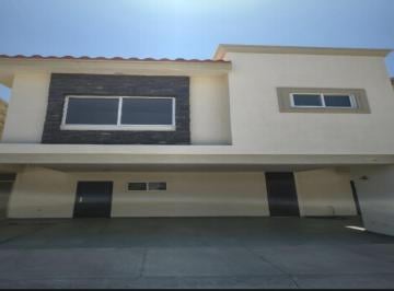 Casa · 207m² · 3 Recámaras · 2 Estacionamientos · Casa en Fraccionamiento Stanza
