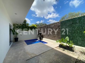 Casa · 186m² · 3 Recámaras · 2 Estacionamientos · Casa en Renta en Residencial Palmaris con Alberca Privada