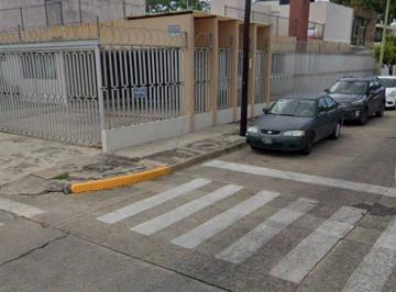 Casa de 4 habitaciones, Guadalajara · Casa en Venta en Ladrón de Guevara, Guadalajara, Jalisco.