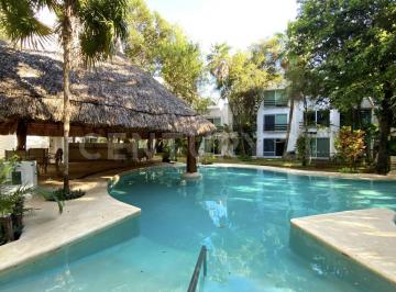 Casa · 207m² · 3 Recámaras · 2 Estacionamientos · Casa en Venta en El Table Cancún | Alberca, Palapa y Terraza