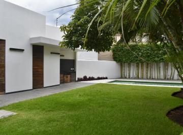 Casa · 240m² · 2 Estacionamientos · Casa en Venta en Buenavista