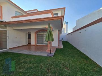 c08cc6568e048e500bcdb3851f4d5a16b9d8df7d2cf808ca51d6a3c6dd2607b3 · Renta Casa en Condominio ¡Con Alberca Propia! | Rincón Campestre, Corregidora