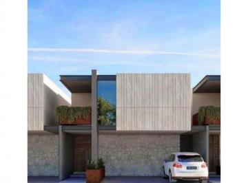 Casa · 245m² · 3 Recámaras · 2 Estacionamientos · Casa en Preventa en Privada Casa de Piedra