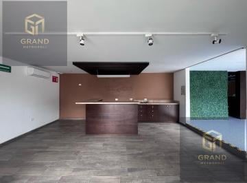 Local comercial · 500m² · 14 Estacionamientos · Local en Renta en Centrito Valle