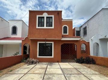 Casa · 195m² · 3 Recámaras · 2 Estacionamientos · Casa en Venta en Vista Alegre, Mérida Yucatán (Eb - Wh8030)