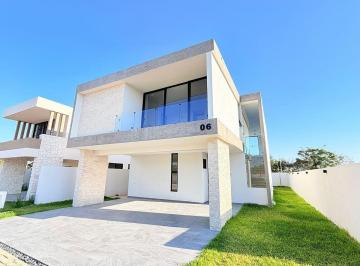 Casa · 284m² · 4 Recámaras · 3 Estacionamientos · Casa en Venta en Residencial Soluna, Temozón Norte, Mérida Yucatán (Eb - Wl4114)