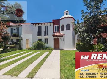 Casa · 3 Recámaras · 2 Estacionamientos · Casa en Renta Fraccionamiento El Country