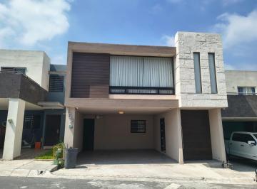Casa · 230m² · 3 Recámaras · 2 Estacionamientos · Casa en Renta en Cumbres del Sol - Privada Zaragoza