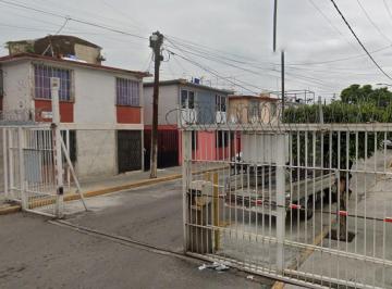 Dúplex de 3 habitaciones, Nezahualcóyotl · Vendo Casa Duplex en Planta Alta