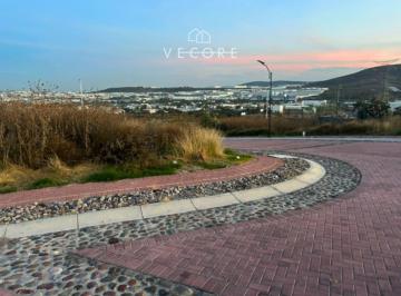 1 · Terreno en Venta en Ciudad Maderas, Queretaro