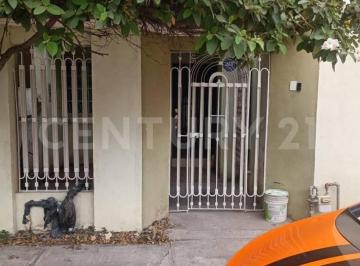 Casa · 190m² · 3 Recámaras · Casa en Renta en Col. Mitras Norte en Monterrey