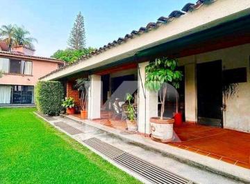 Casa de 4 habitaciones, Cuernavaca · Residencia de un Nivel en Venta en $7,490.000 Mxn Amueblada en La Zona Dorada de Cuernavaca, Mor.