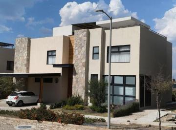 Casa de 3 habitaciones, San Miguel de Allende · Hermosa Residencia en Jardines del Bosque
