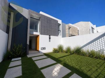 Casa · 160m² · 3 Recámaras · 2 Estacionamientos · Casa Lista Para Habitar