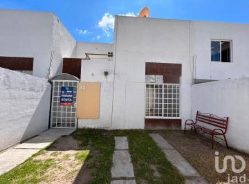 Casa · 89m² · 3 Recámaras · 2 Estacionamientos · Casa en Renta Querétaro San Juan del Río