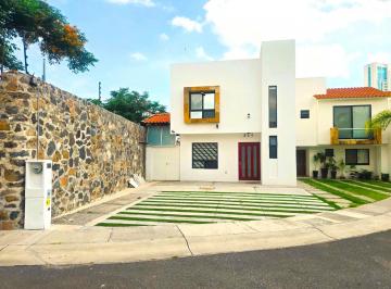 Casa en condominio · 185m² · 3 Recámaras · 4 Estacionamientos · Casa en Condominio en Venta en Valle de Juriquilla